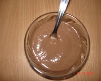 Mingau de amido de milho de chocolate