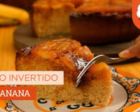 Bolo invertido de banana