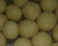Pão de queijo crocante