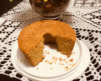 Bolo integral de laranja com casca