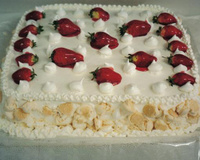 Bolo merengue de morango