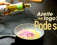 Cozinhar com azeite: por que ele é seguro, saudável e funciona em qualquer preparo