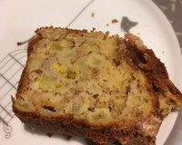 Bolo de granola com maçã e banana