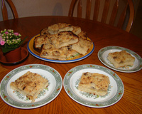 Cuca de banana com farofa