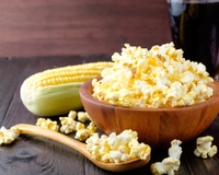 Como preparar a pipoca comum perfeita no micro-ondas