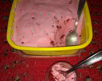 Sorvete de gelatina de morango