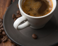 8 alimentos e bebidas que você jamais deve consumir de estômago vazio