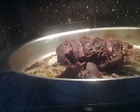 Picanha fatiada recheada com bacon calabresa