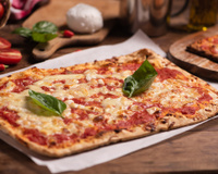 Aprendi a receita de massa de pizza mais fácil do mundo e agora faço toda semana, é o sextou aqui e casa!