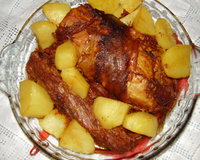Carne assada com batatas