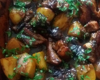 Costela ao molho barbecue com batatas