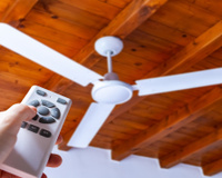 Colocar o ventilador de teto "para cima" e "para baixo": saiba de uma vez quais as diferenças entre ventilação e exaustão