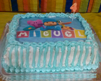 Bolo de aniversário de amendoim sem lactose