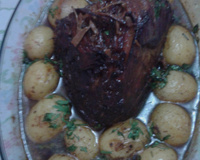 Cupim assado com batatas rústicas