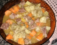 Carne de panela com legumes