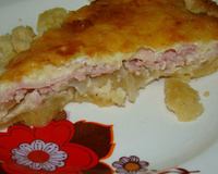 Torta salgada de queijo e presunto