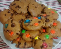 Cookie de baunilha com gotas de chocolate