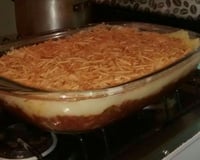 Escondidinho de carne seca com purê de batatas