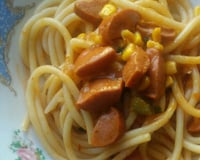 Macarrão com salsicha delícia