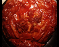 Bolo invertido de banana caramelada de liquidificador