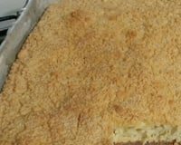 Cuca simples com farofa