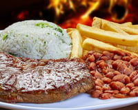 Os brasileiros sempre juntam arroz e feijão nas refeições, mas poucos sabem os verdadeiros benefícios dessa combinação