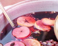 Quentão de suco de uva