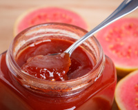 Como derreter goiabada de maneira rápida