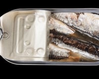 Júlia Farré, nutricionista: "Comer sardinhas enlatadas com espinhas fornece duas vezes mais cálcio do que o leite, algo que eu recomendo muito"