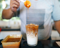 Receita fácil de caramelo líquido que você pode usar como calda em qualquer sobremesa