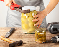 Como abrir pote de vidro em segundos e sem esforço: aprenda o TRUQUE IMPRESSIONANTE