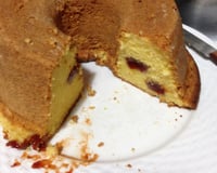 Bolo de fubá com goiabada