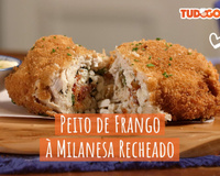 Peito de frango à milanesa recheado