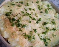 Escondidinho de bacalhau, opções (peixe, frango ou carne moida ou desfiada)