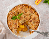 Torta de pêssego fácil e rápida: sobremesa com fruta da primavera é perfeita para o almoço de domingo em família