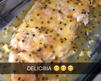 Salmão ao molho de maracujá