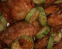 Coxa e sobre coxa de frango assada da Ana