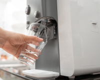 Esse purificador de água compacto em promoção no Mercado Livre pode ser a solução que você procura