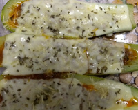 Canoa de abobrinha recheada com carne moída