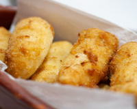 Banana empanada crocante na airfryer pronta em 10 minutos: sobremesa fácil e rápida na fritadeira e que todos adoram