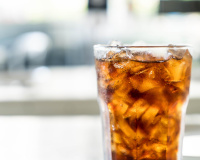 Refrigerante que foi febre nos anos 80 e 90 volta às prateleiras e fãs surtam de alegria!