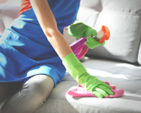 Dicas de como limpar cada tecido de sofá