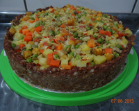 Quiche de carne moída à jardineira