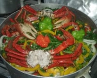 Caranguejada na cerveja a moda do Marçal