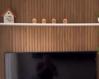 Você nunca mais vai errar o furo na parede na hora de instalar um TV ou prateleira: truque simples e rápido sempre dá certo
