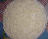 Bolo de leite ninho com chocolate branco