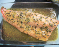 Salmão ao molho de maracujá