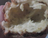 Broinha de fubá oca por dentro