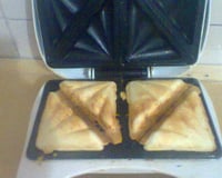 Pão de queijo de sanduicheira