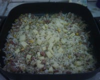 Arroz de forno com atum e legumes